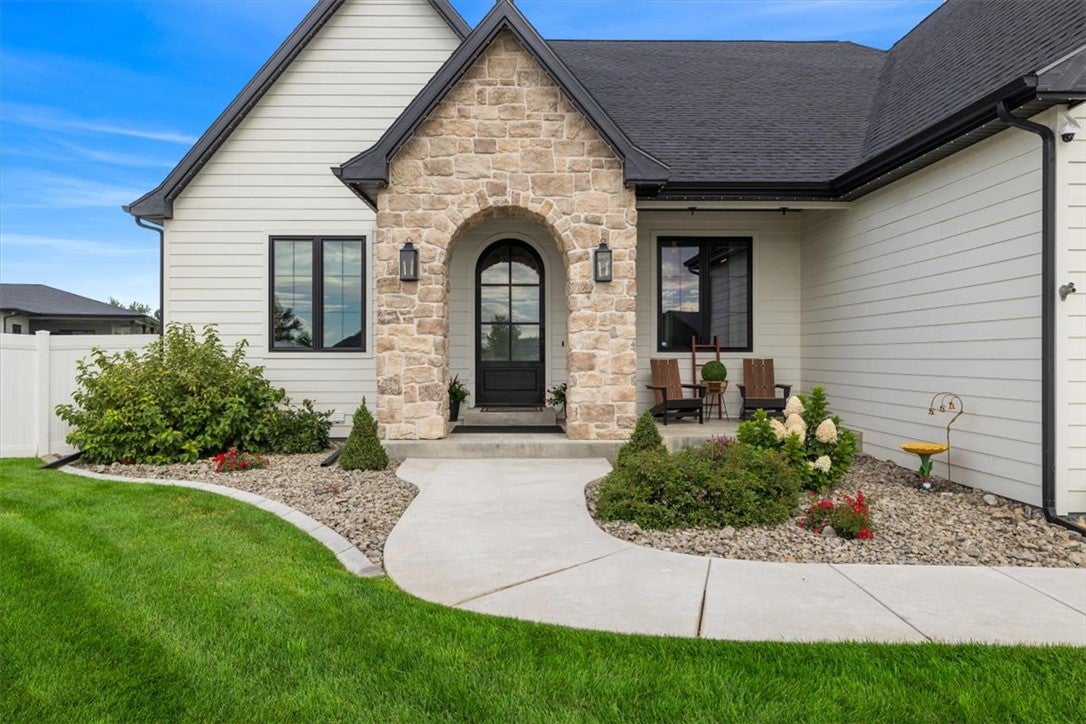 1110 Radiant Court