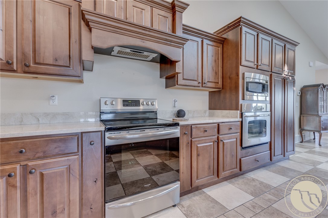 7623 N Leopard Avenue