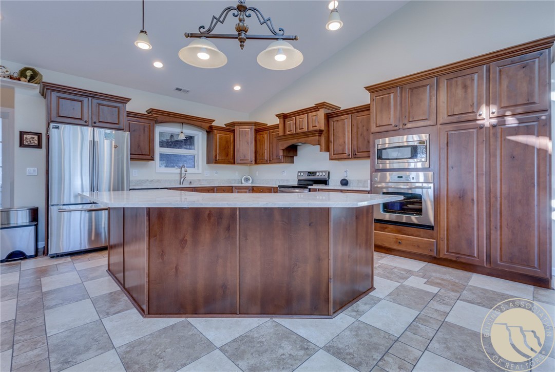 7623 N Leopard Avenue