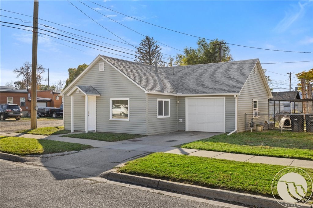 1420 7th Street W