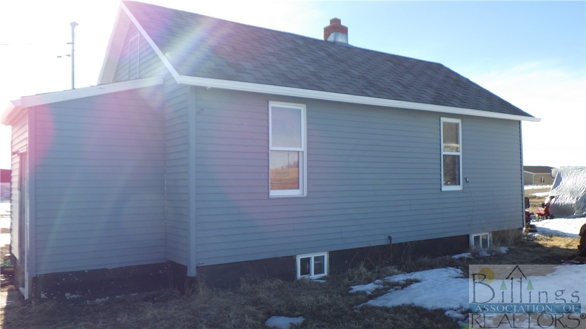 Property: 210 2nd Street N,Froid, MT