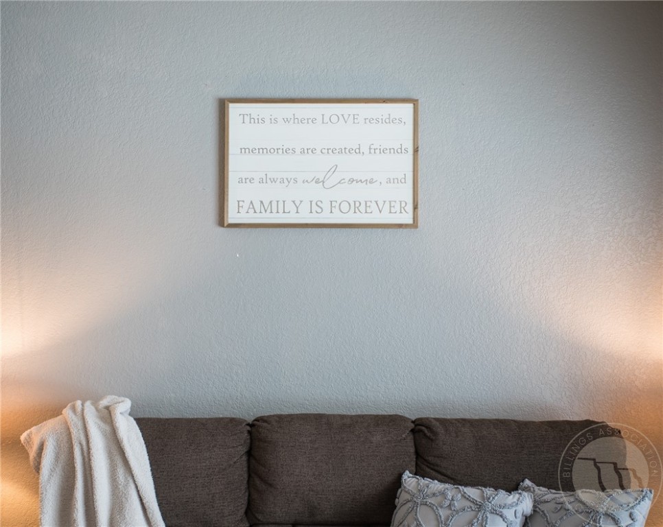 Billings, Montana 59105, United States, 4 Bedrooms Bedrooms, ,2 BathroomsBathrooms,Residential,Contingent,18377