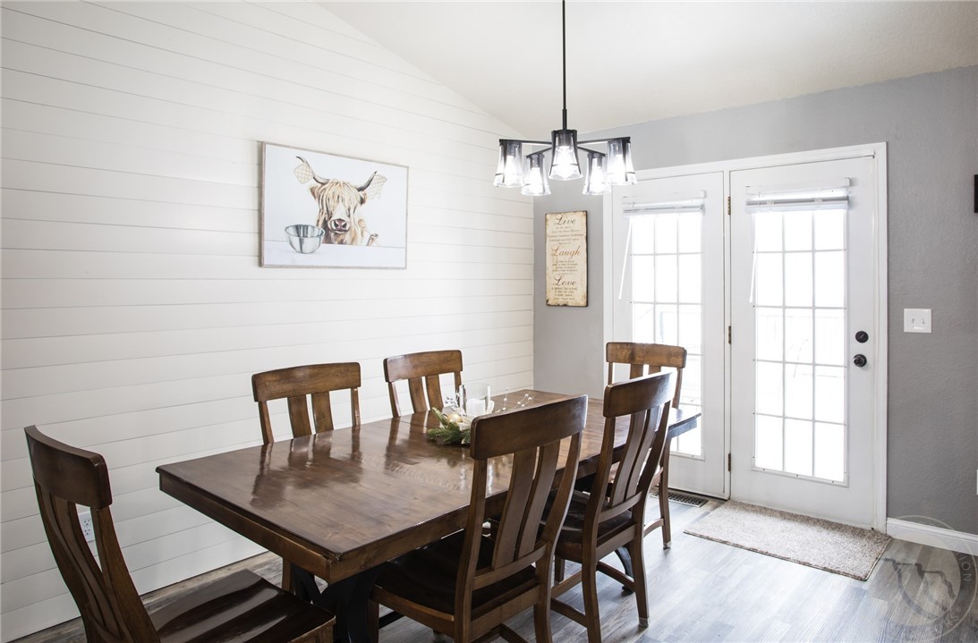 Billings, Montana 59105, United States, 4 Bedrooms Bedrooms, ,2 BathroomsBathrooms,Residential,Contingent,18377