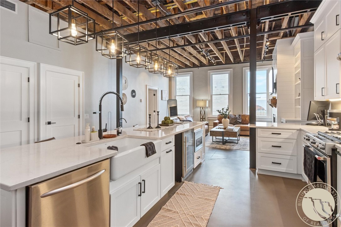 104 N Broadway 405