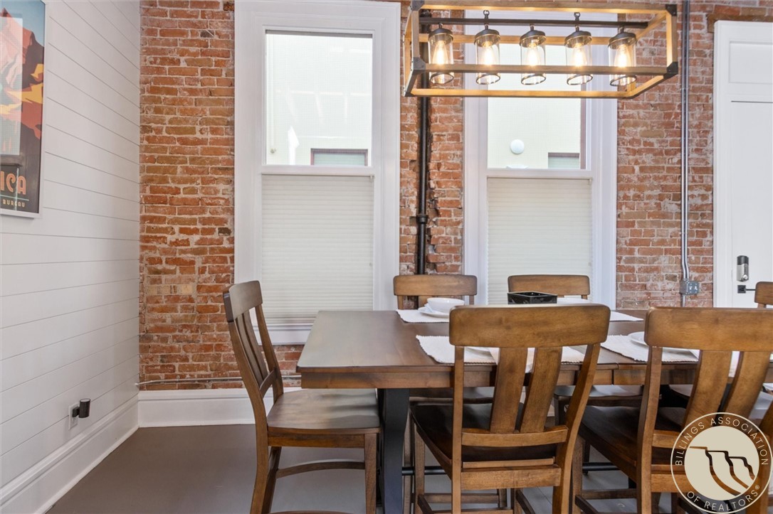 104 N Broadway 405