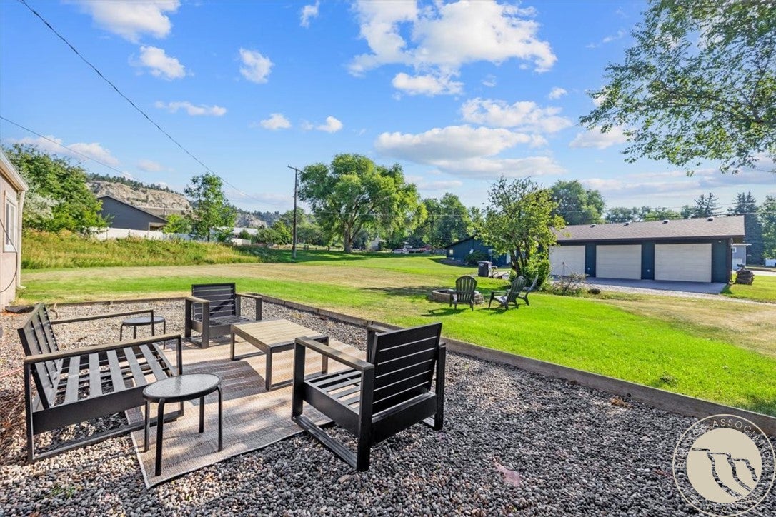 2707 Silver Boulevard