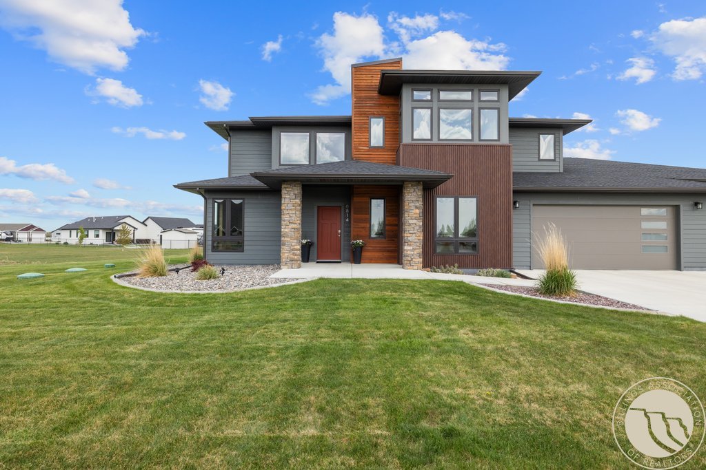 6814 Skycrest Drive