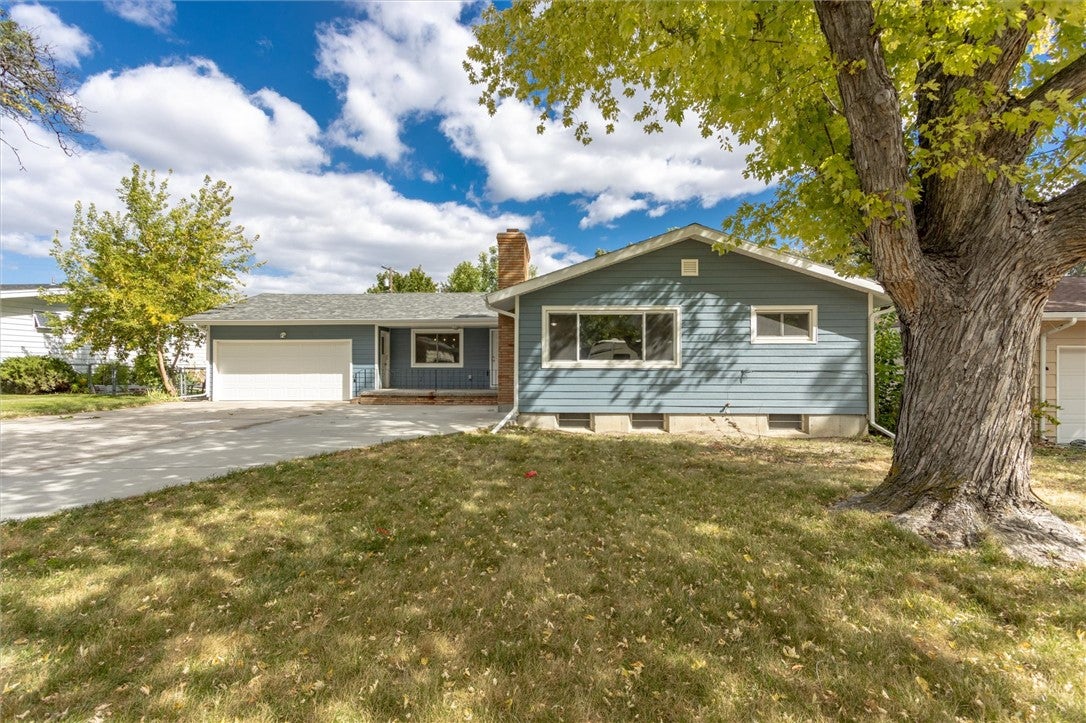 2121 Woody Drive