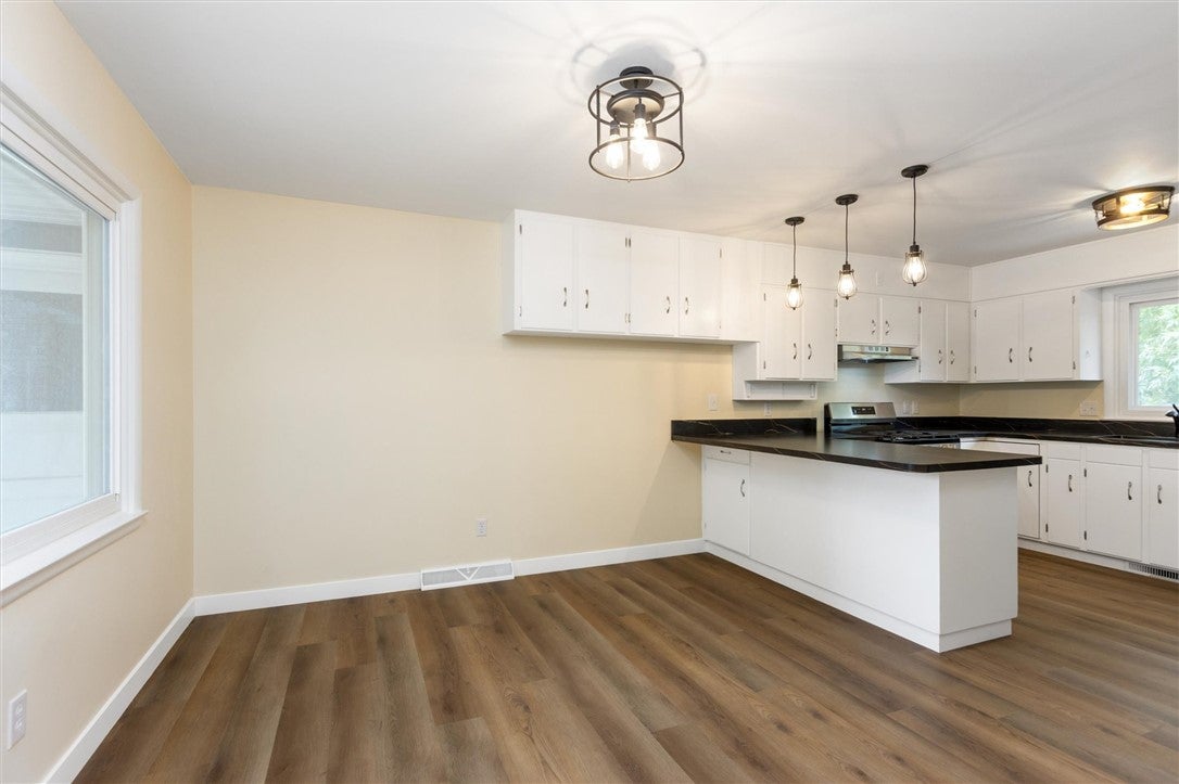 2121 Woody Drive