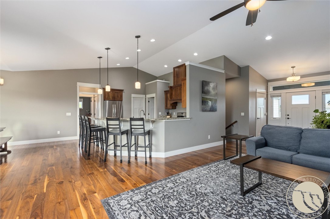 2604 Willow Wood Trail