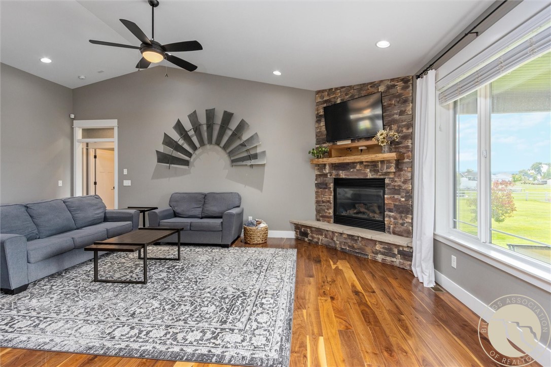 2604 Willow Wood Trail