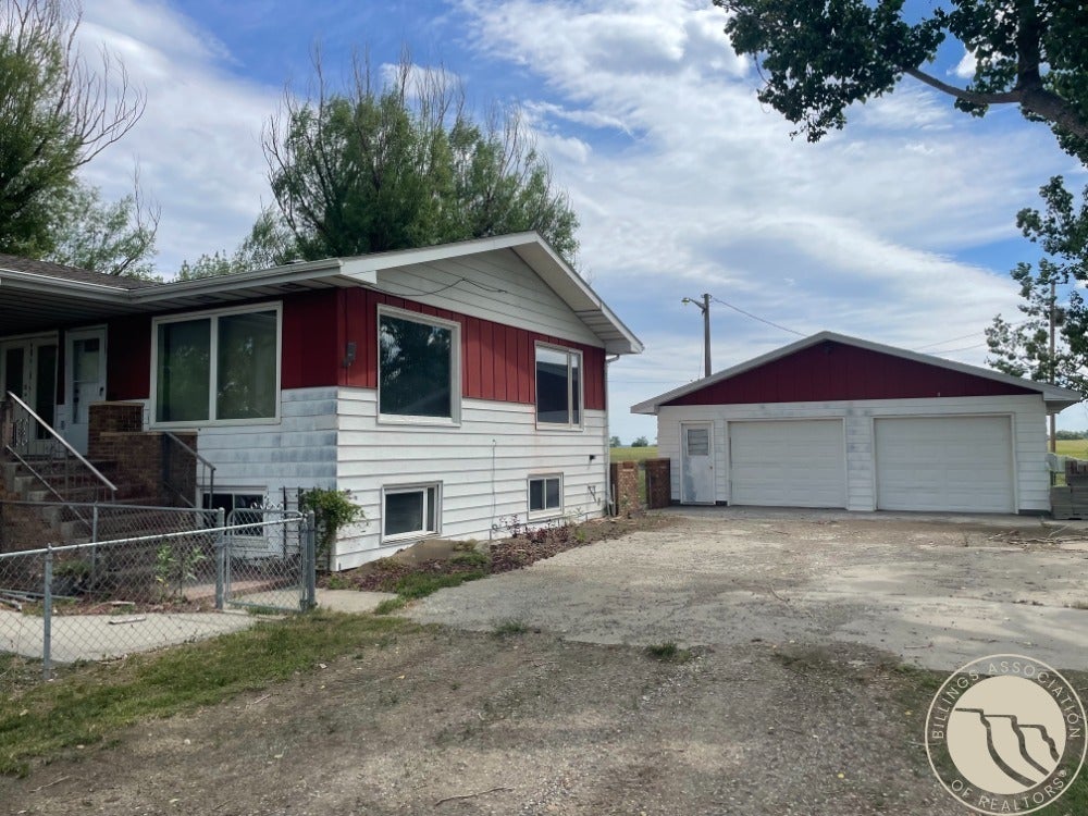 2381 S 16th Road