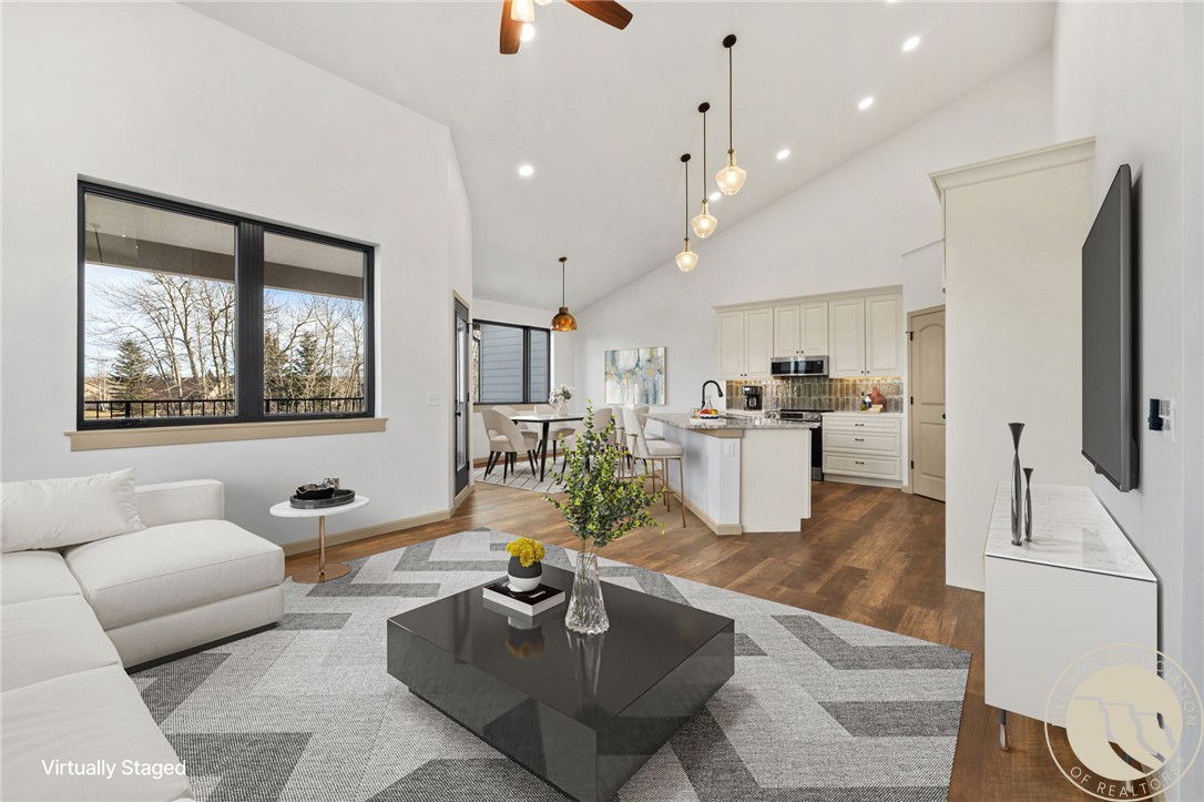 2 Pineridge Circle #1 1