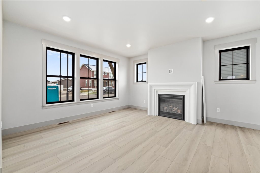 1855 Annafeld Parkway W