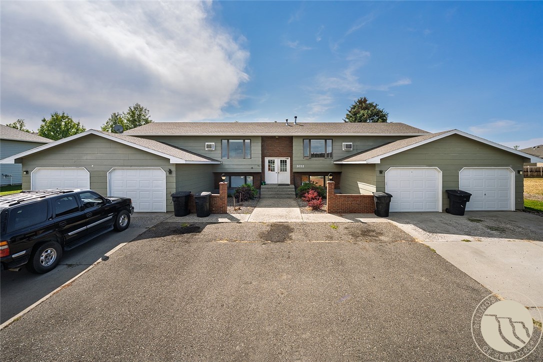 2032 Clubhouse Way