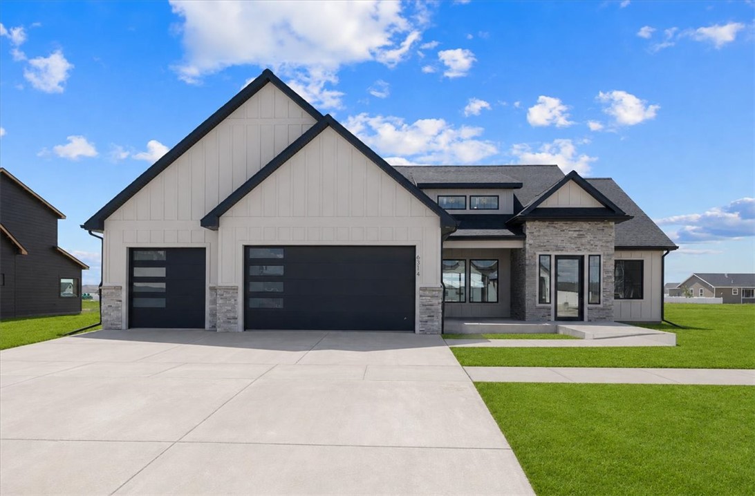 6332 Tawny Bluff