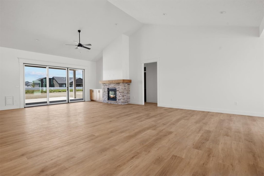 6332 Tawny Bluff
