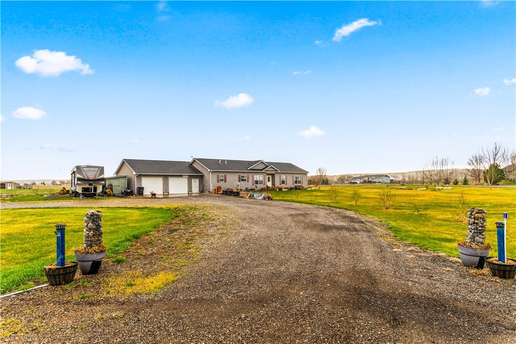 Photo of 29 Spruce Drive, Park City, MT 59063 (MLS # 358542)