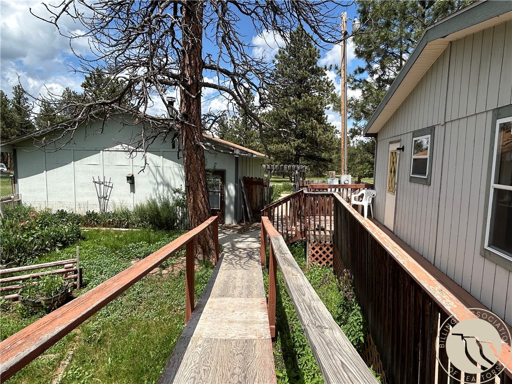 220 Johnnys Coal Rd