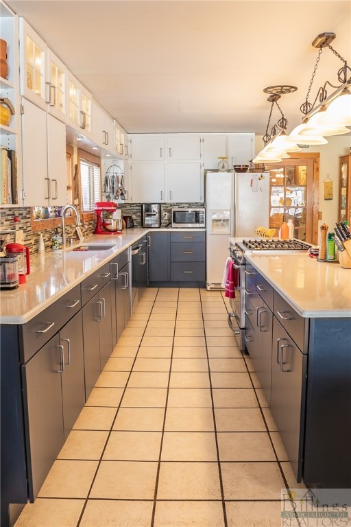 Billings, Montana 59101, United States, 4 Bedrooms Bedrooms, ,2 BathroomsBathrooms,Residential,Contingent,63032