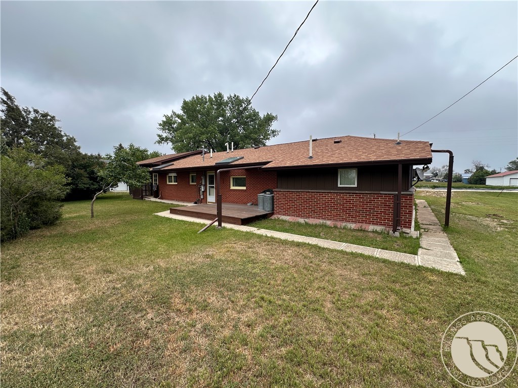 521 Central Ave N