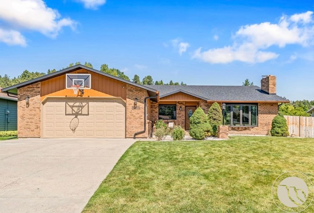 Photo of 1071 Strawberry Ave, Billings, MT 59105 (MLS # 358643)