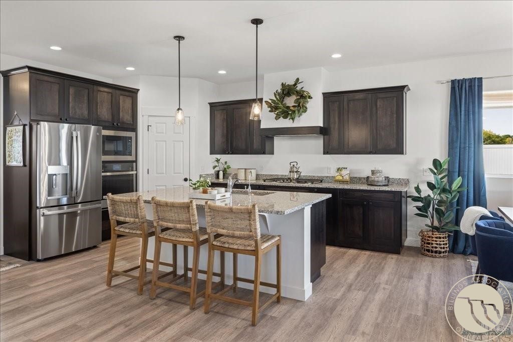 2222 River Agate Lane