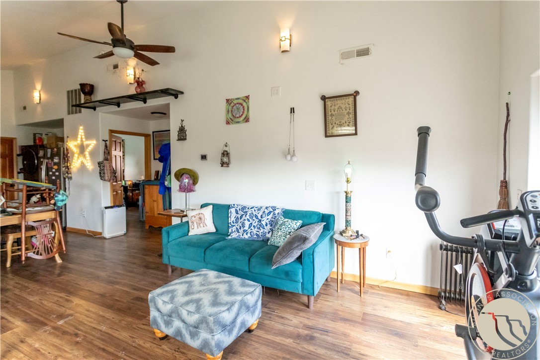 5042 Old Hardin Road