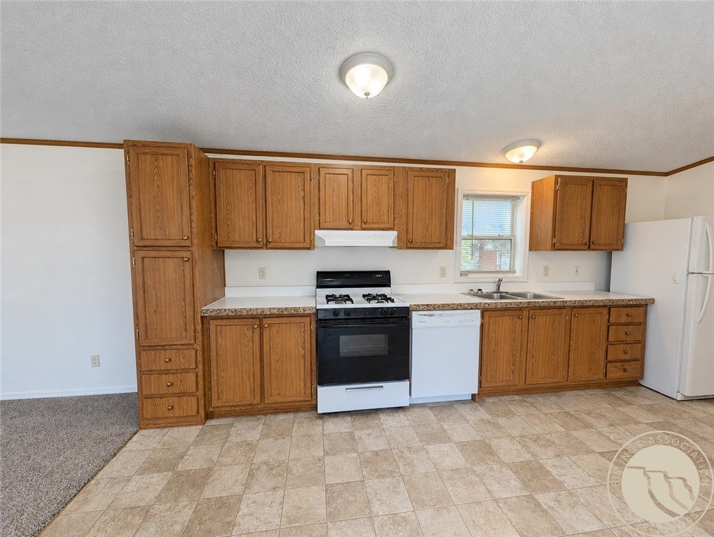 2224 Highway 87 E #195