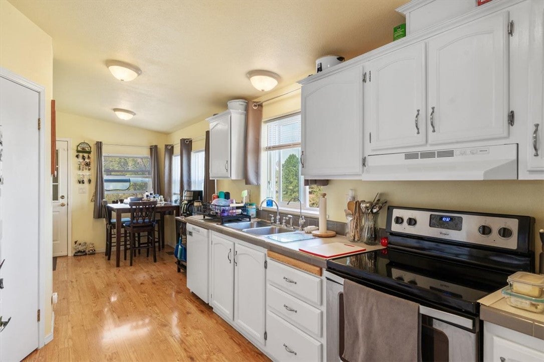 4605 Old Custer