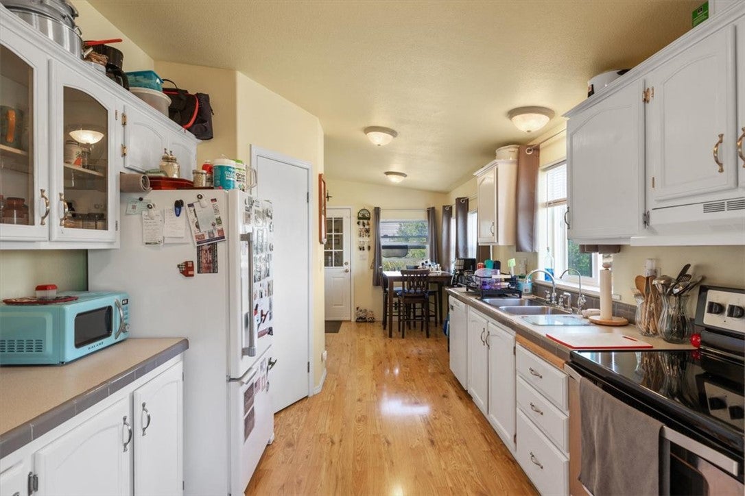 4605 Old Custer