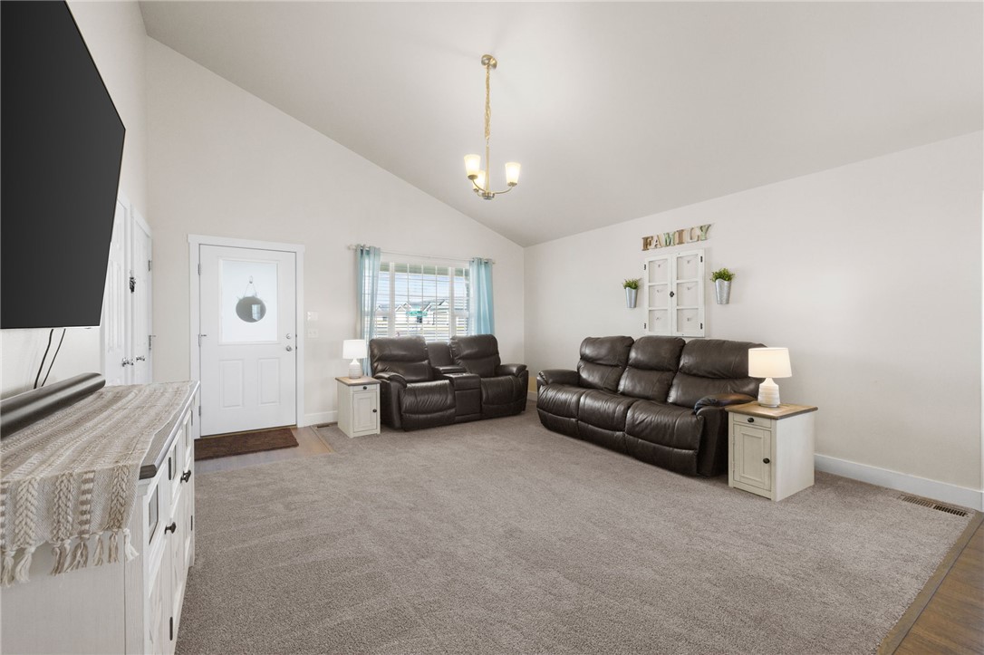 1445 Las Palmas Avenue