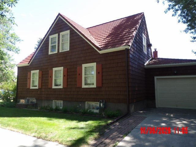 144 E Avenue E