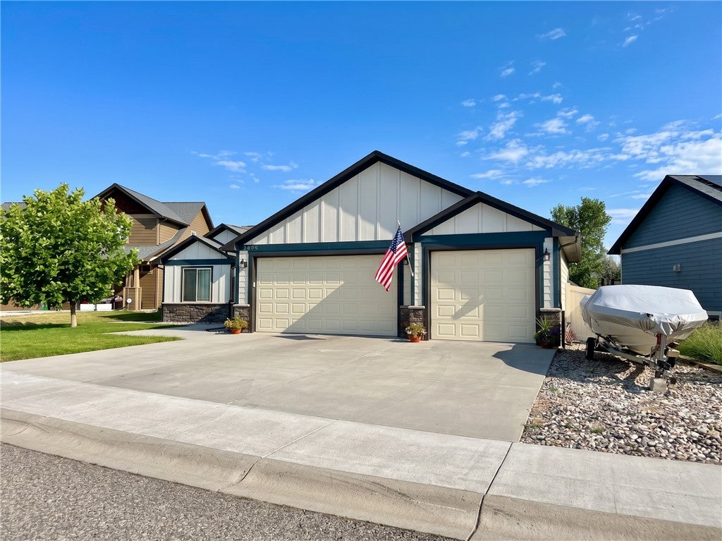 2606 Meadow Creek