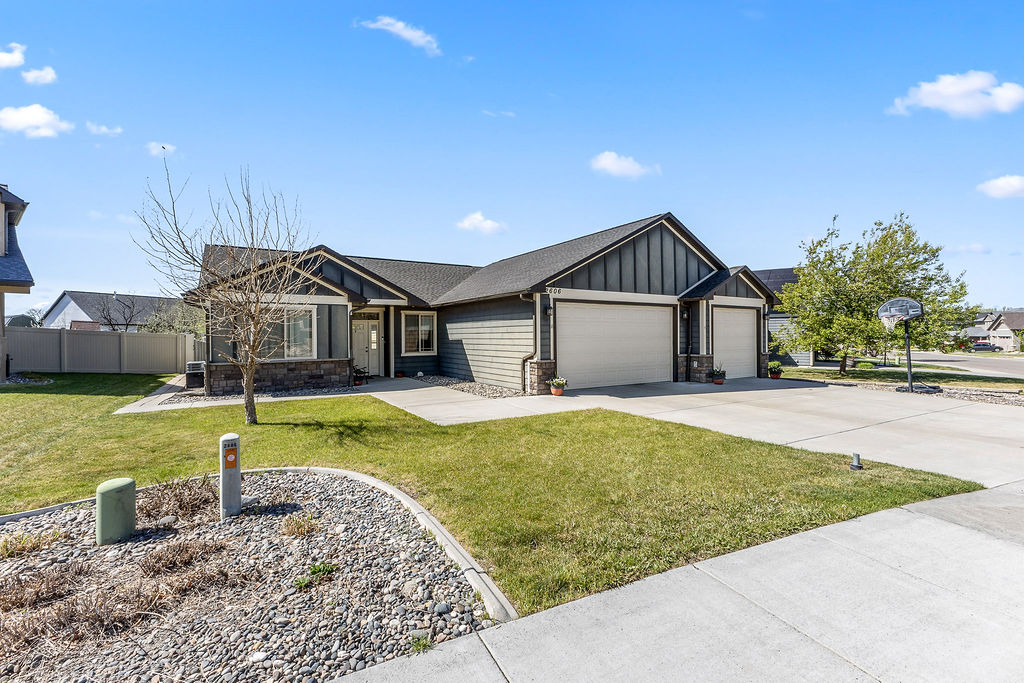 2606 Meadow Creek