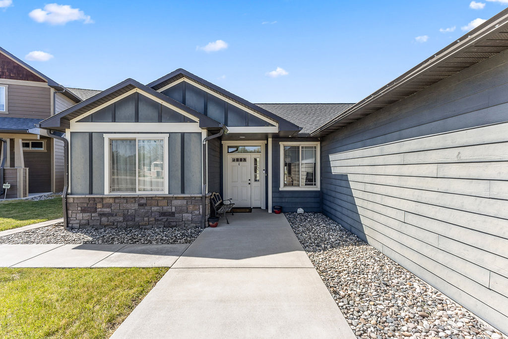 2606 Meadow Creek