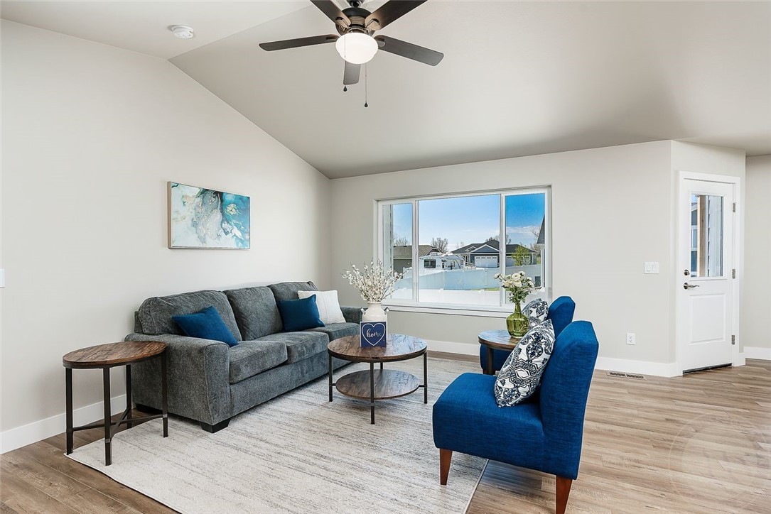 589 Chino Circle