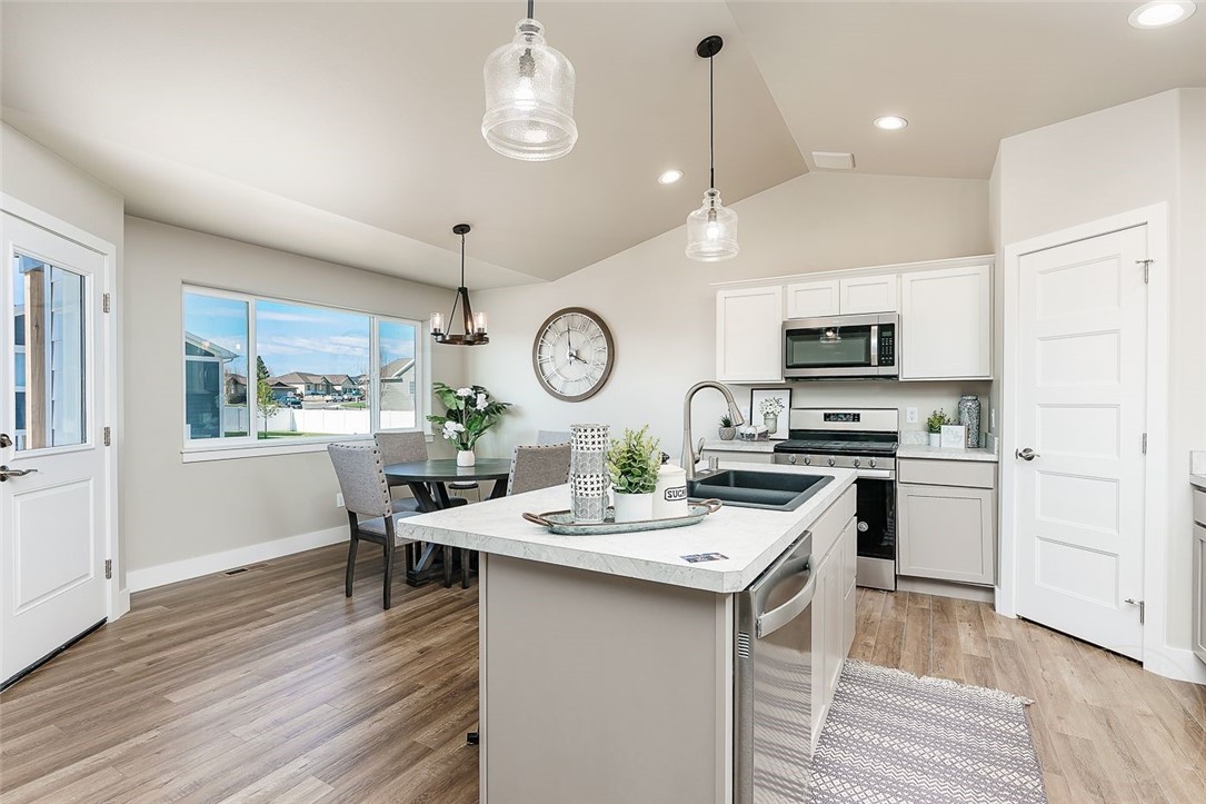 589 Chino Circle