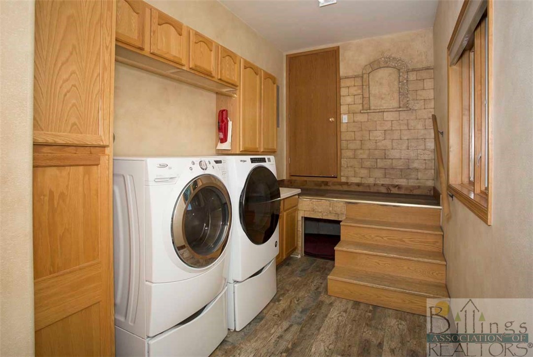 Billings, Montana 59101, United States, 5 Bedrooms Bedrooms, ,4 BathroomsBathrooms,Residential,Active,72131