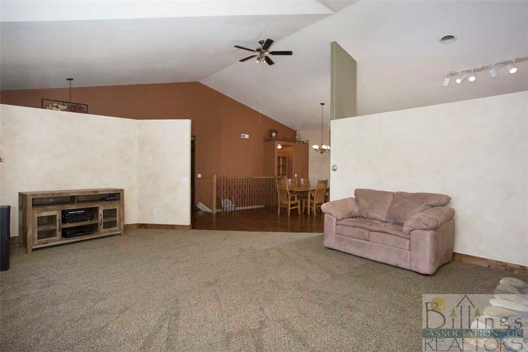 Billings, Montana 59101, United States, 5 Bedrooms Bedrooms, ,4 BathroomsBathrooms,Residential,Active,72131