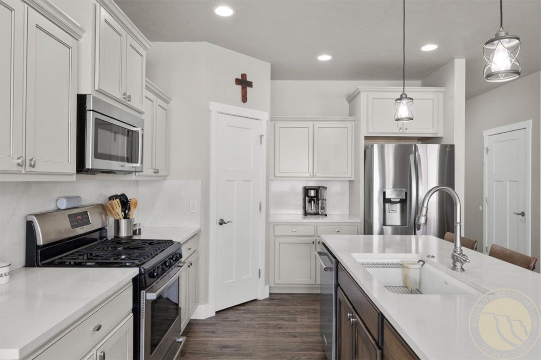 5251 Amherst Drive
