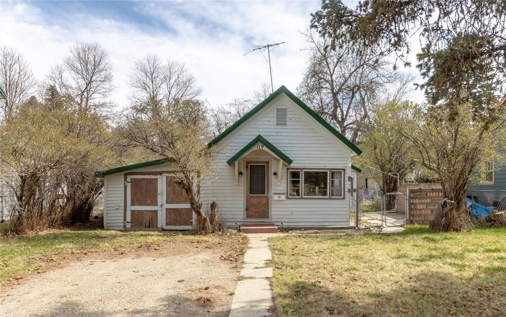 Photo of 119 S Woodard Avenue, Absarokee, MT 59001 (MLS # 358654)