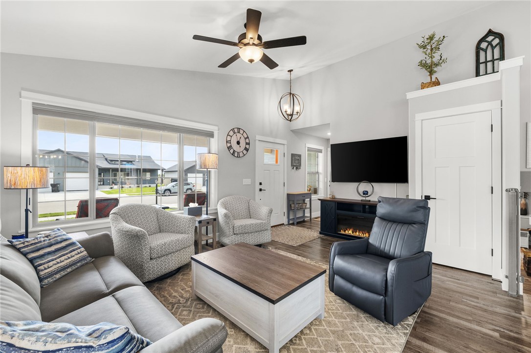 5811 Bear Track Trail
