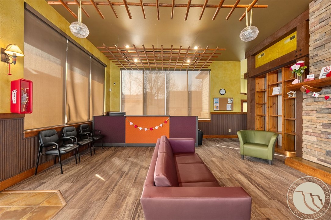 2747 Enterprise #5 Avenue
