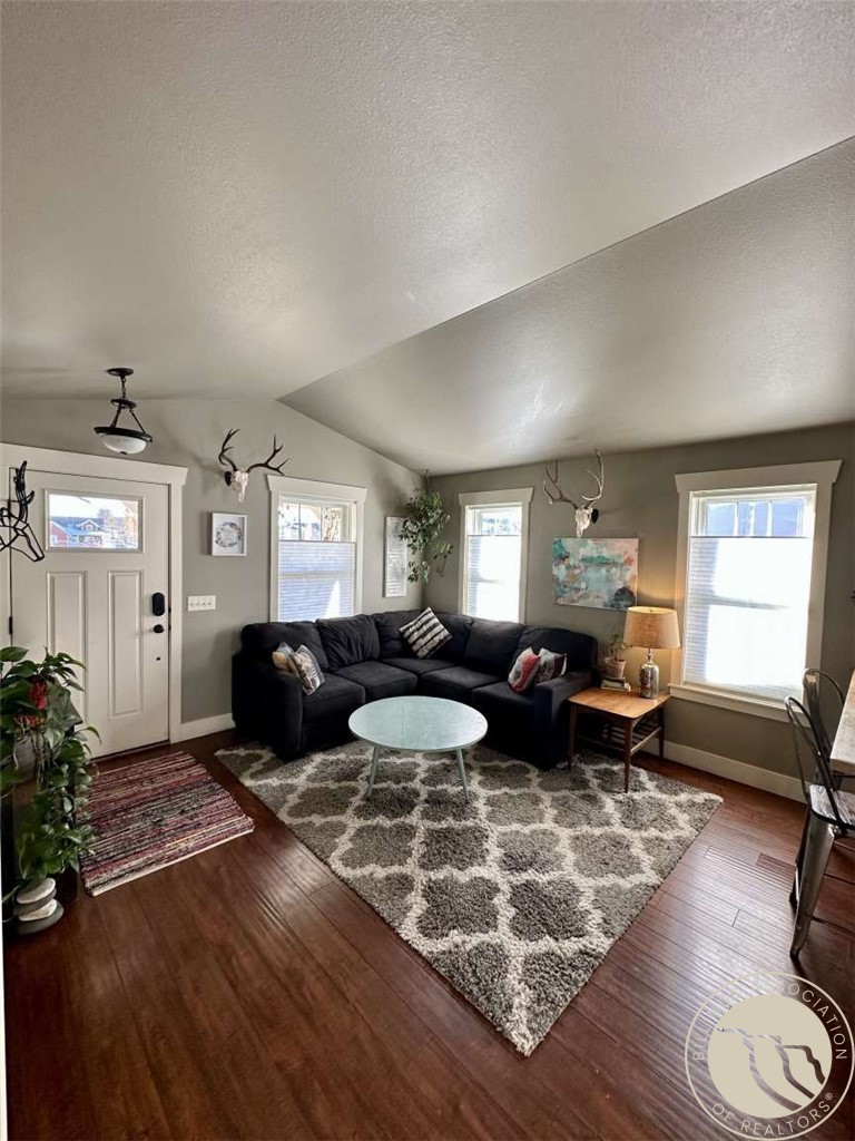 5343 Golden Hollow Road