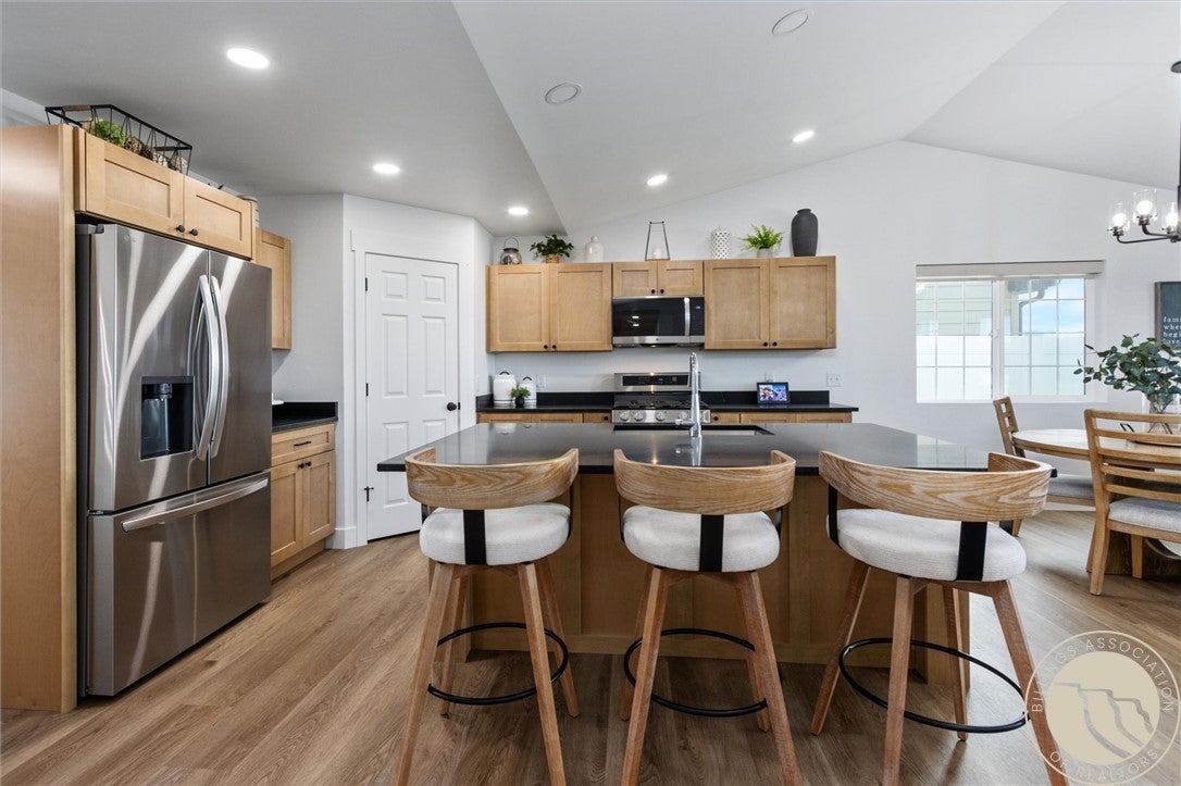 5440 Apple Rose Lane