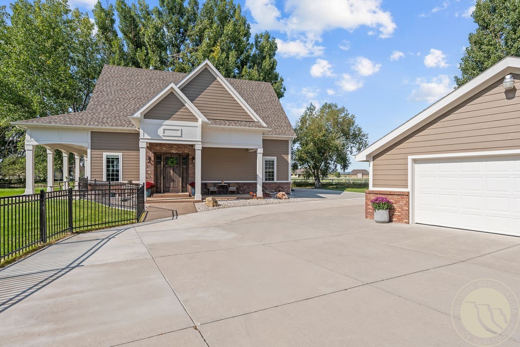 5755 Canterbury Trail