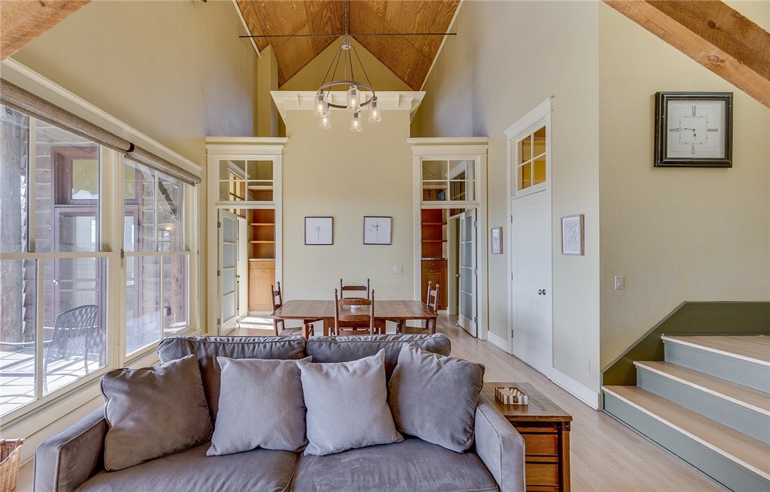 5015 Chief Brave Wolf Trail