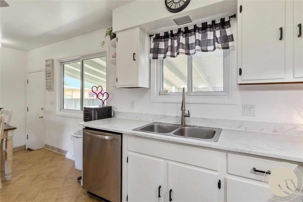 Photo of 16 19th Street W, Billings, MT 59102 (MLS # 358804)