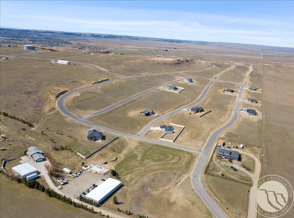 B10 L11 Windy Point Way